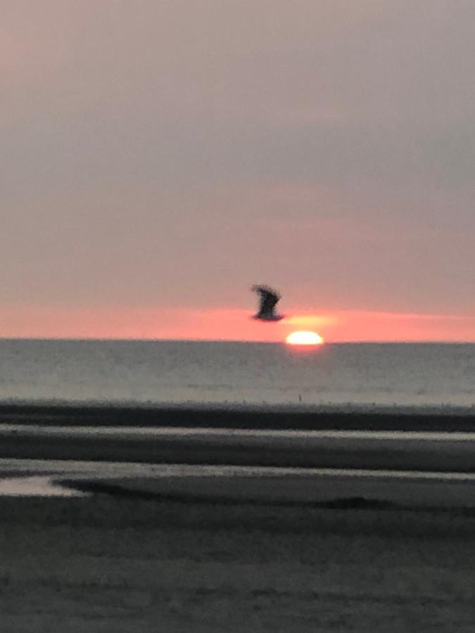 Appartement Sur La Plage De Malo Les Bains Vue Mer Duinkerke Buitenkant foto